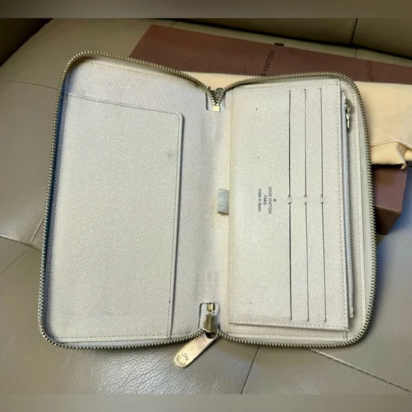 Louis Vuitton Zippy Organizer Damier Azur canvas - Picture 5 of 15